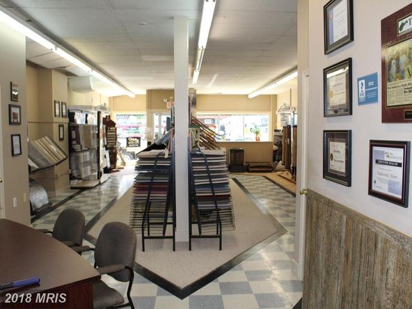 202 W Washington St, Charles Town, WV 25414